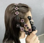 One-Piece Floral Hair Clip - Image 2