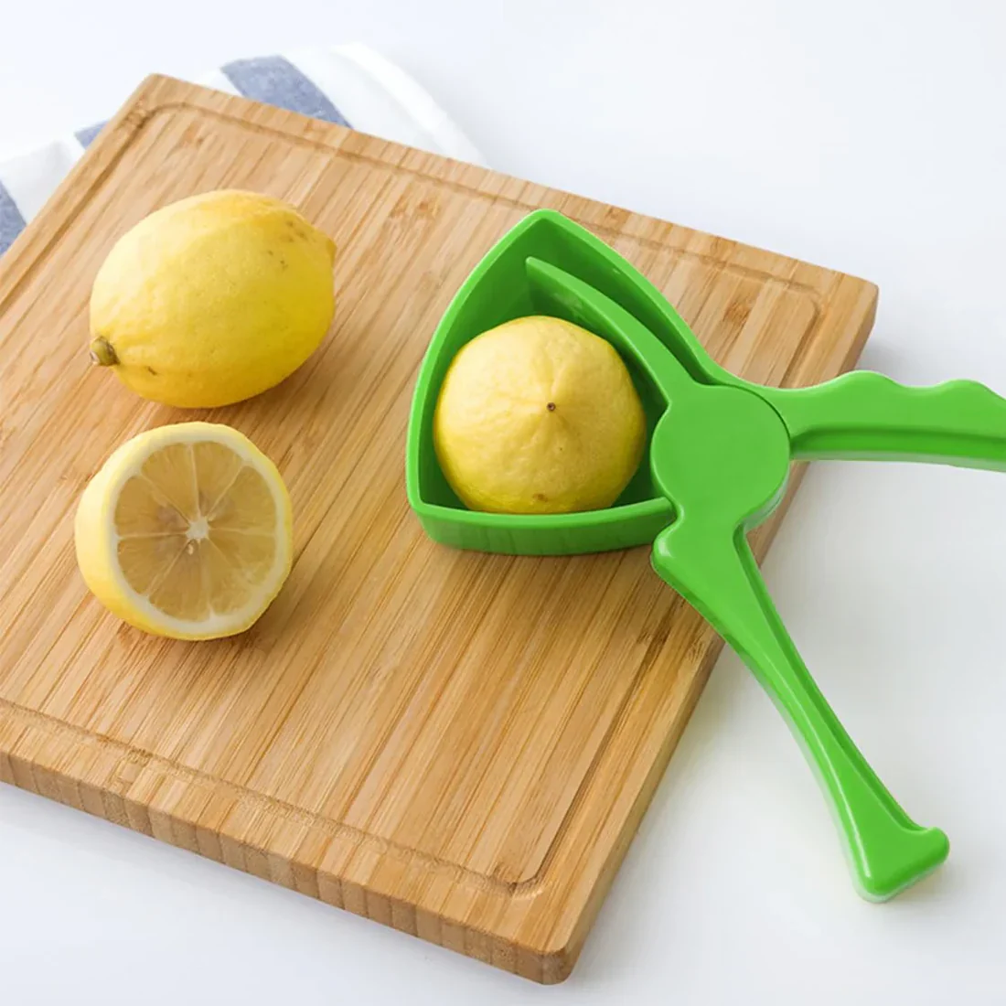 New_Lemon_Squeezer_2 Easy Grip Lemon Squeezer - Image 1